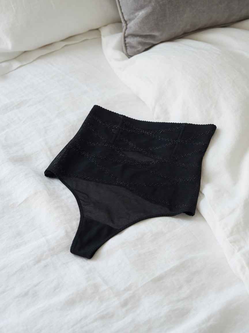 Elara Thong – Seamless Tummy-Control Thong